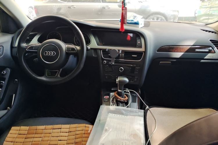 Used Audi A4L 2013 40 TFSI quattro Individual Sport Edition Center Console
