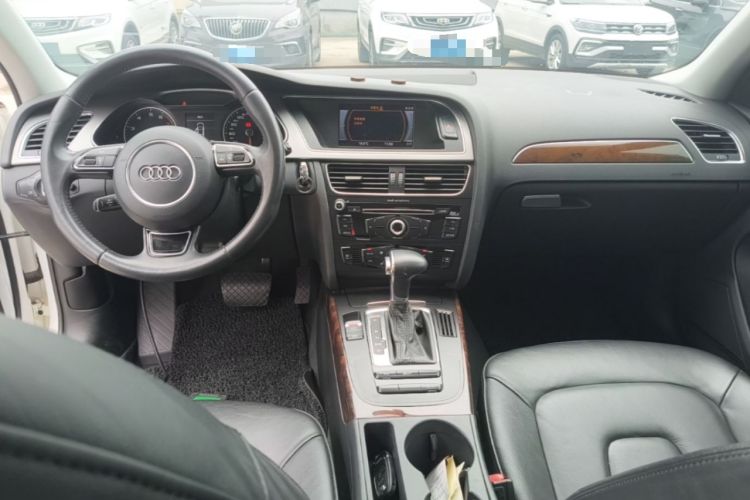 Used Audi A4L 2013 35 TFSI Automatic Comfort Model Center Console