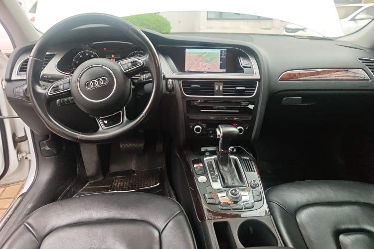 Used Audi A4L 2013 35 TFSI Automatic Technology Edition Center Console