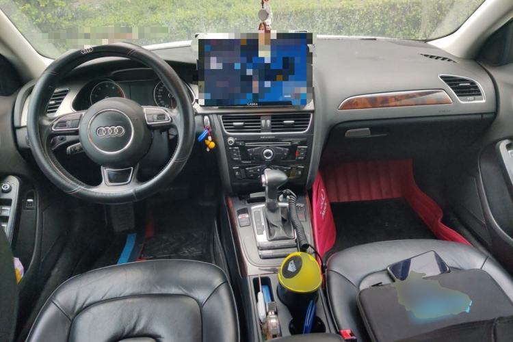 Used Audi A4L 2013 35 TFSI Automatic Comfort Model Center Console