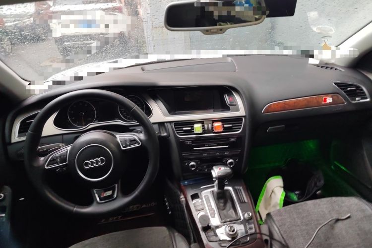 Used Audi A4L 2013 35 TFSI Automatic Technology Edition Center Console