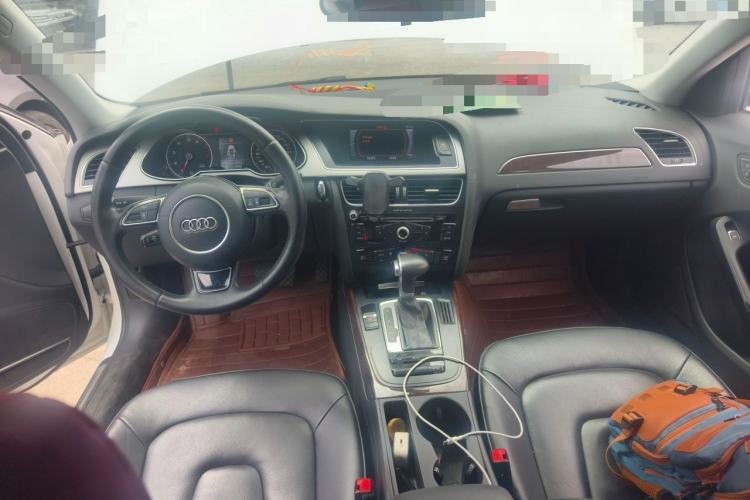 Used Audi A4L 2013 35 TFSI Automatic Comfort Model Center Console