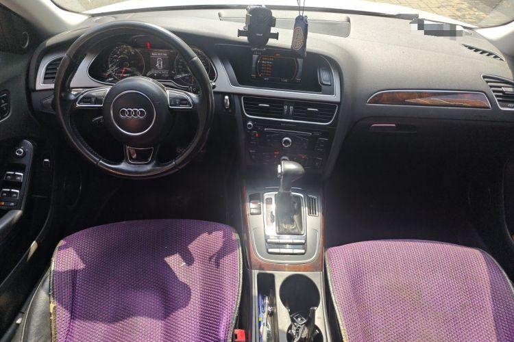 Used Audi A4L 2013 35 TFSI Automatic Comfort Model Center Console