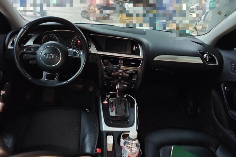 Used Audi A4L 2013 35 TFSI Automatic Standard Model Center Console