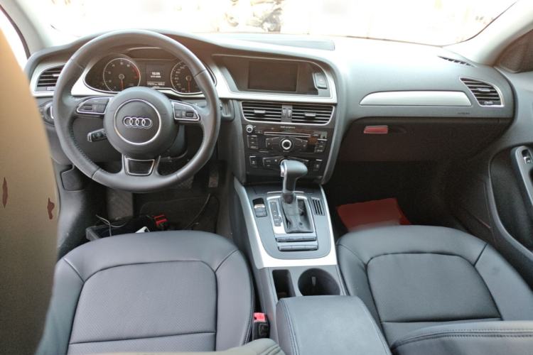 Used Audi A4L 2013 35 TFSI Automatic Standard Model Center Console