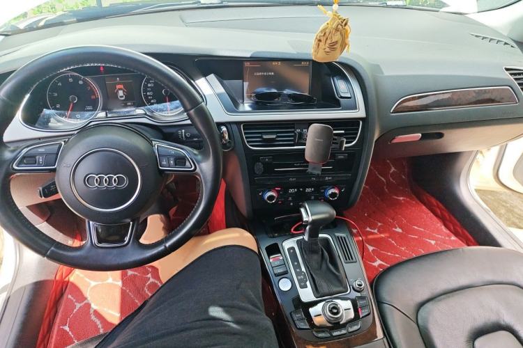 Used Audi A4L 2013 35 TFSI Automatic Technology Edition Center Console