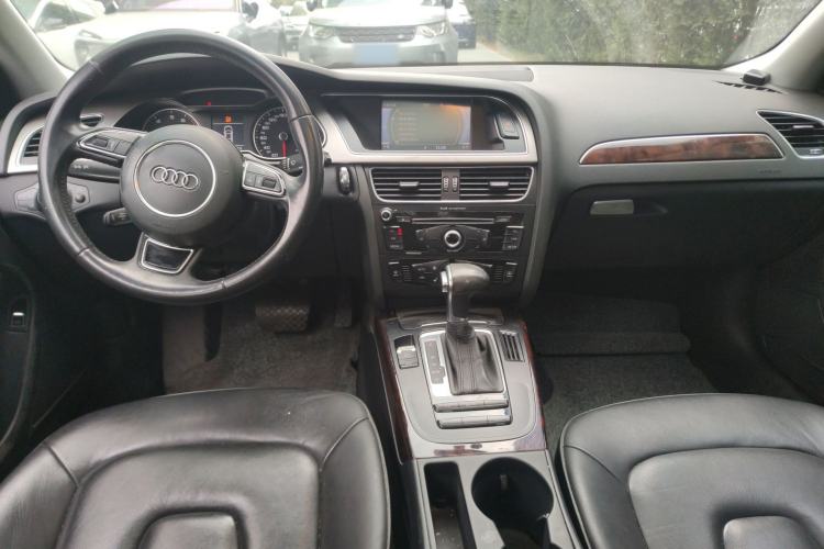 Used Audi A4L 2013 35 TFSI Automatic Standard Model Center Console