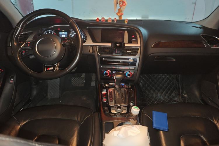 Used Audi A4L 2013 35 TFSI Automatic Technology Edition Center Console