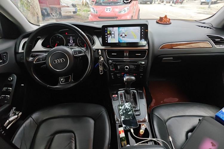 Used Audi A4L 2013 35 TFSI Automatic Comfort Model Center Console