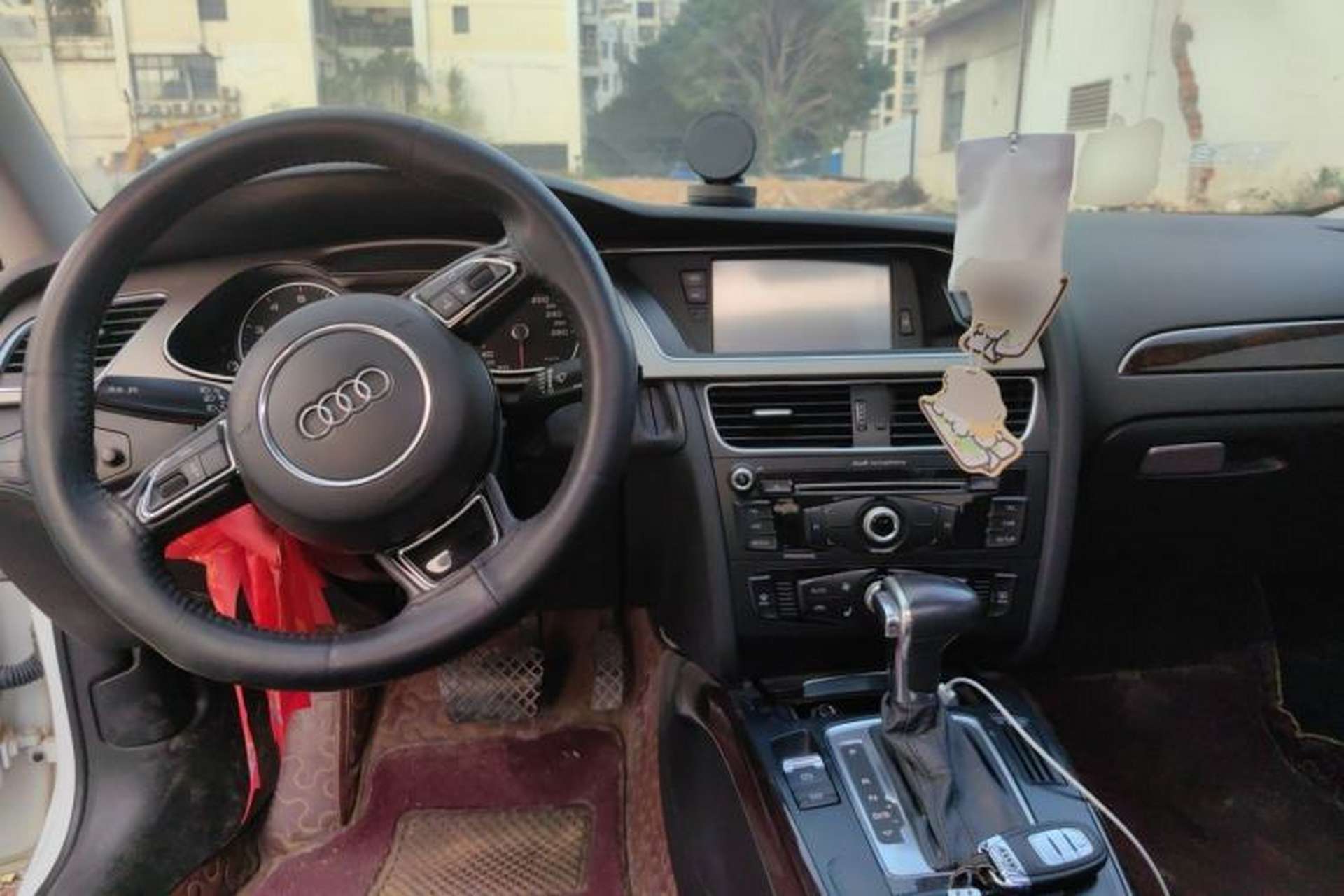 Used Audi A4L 2013 35 TFSI Automatic Comfort Model Center Console