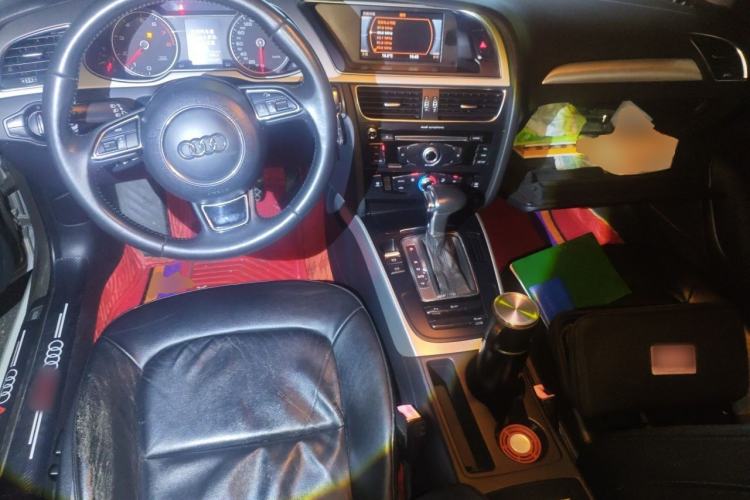 Used Audi A4L 2013 35 TFSI Automatic Standard Model Center Console