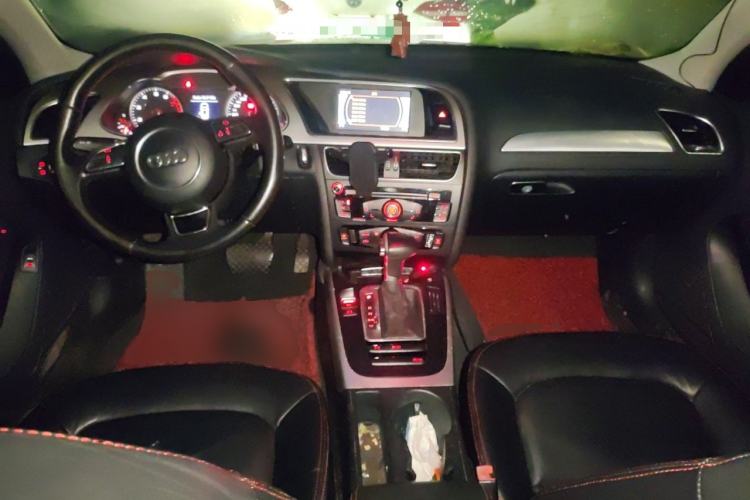 Used Audi A4L 2013 35 TFSI Automatic Standard Model Center Console