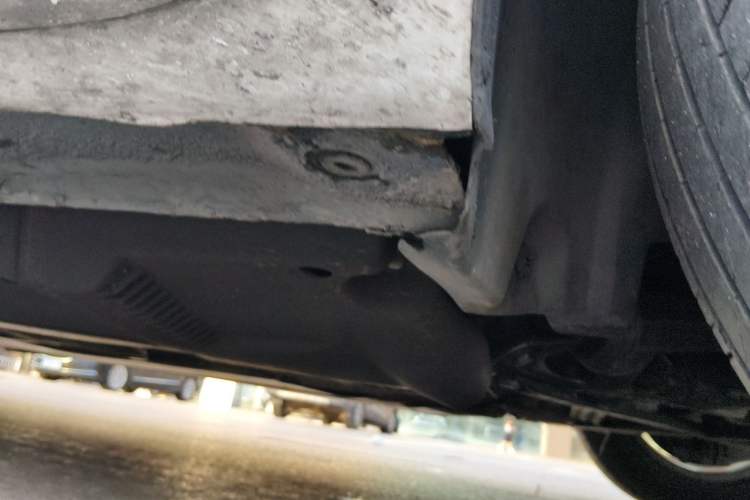 Used Audi A4L 2013 35 TFSI Automatic Standard Model Chassis Front Right
