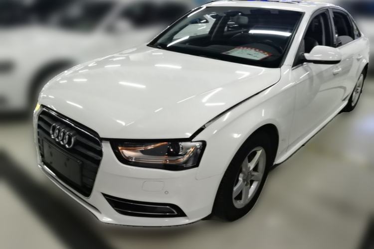 Gebrauchter Audi A4L 2013 35 TFSI Automatic Comfort Model Guazi used car, China used car export, Used car for sale, Used cars, Cheapest cars for sale