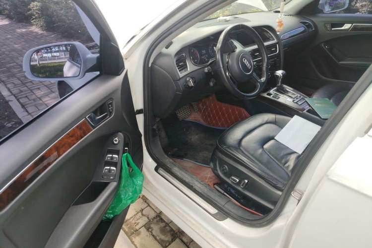 Used Audi A4L 2013 35 TFSI Automatic Comfort Model Driver Seat