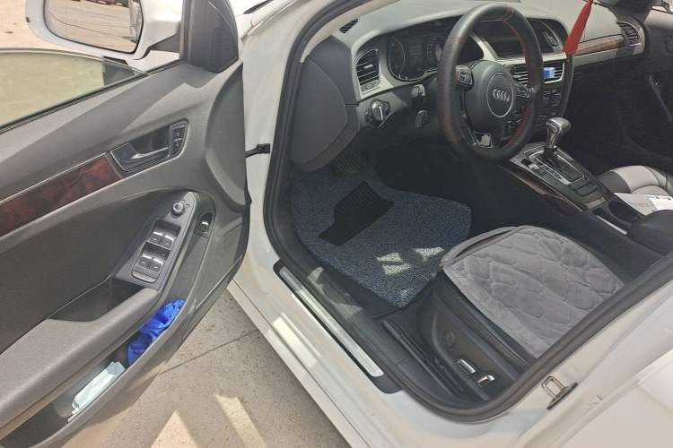 Used Audi A4L 2013 35 TFSI Automatic Standard Model Driver Seat