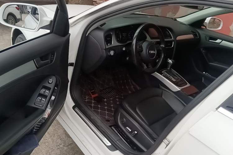 Used Audi A4L 2013 35 TFSI Automatic Standard Model Driver Seat