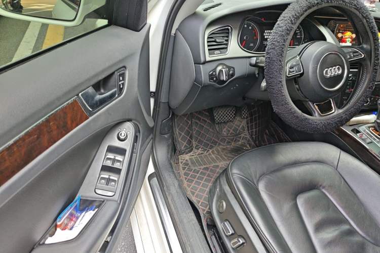 Used Audi A4L 2013 35 TFSI Automatic Comfort Model Driver Seat