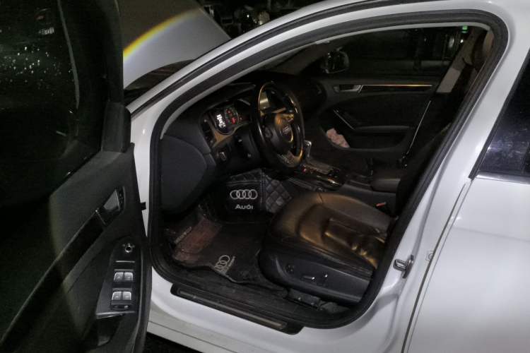 Used Audi A4L 2013 35 TFSI Automatic Comfort Model Driver Seat