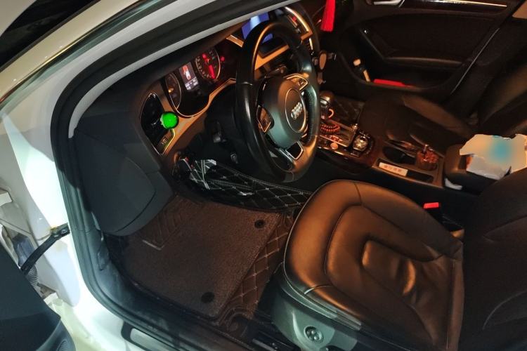 Used Audi A4L 2013 35 TFSI Automatic Technology Edition Driver Seat
