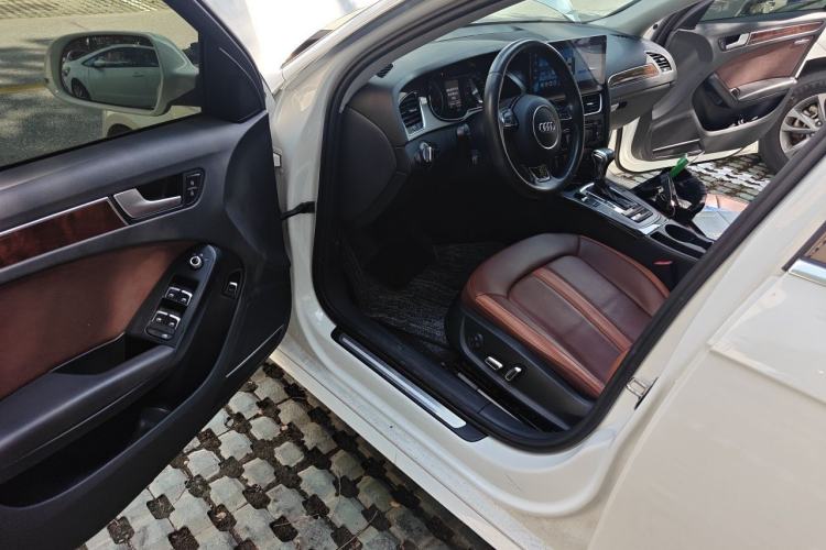 Used Audi A4L 2013 35 TFSI Automatic Standard Model Driver Seat