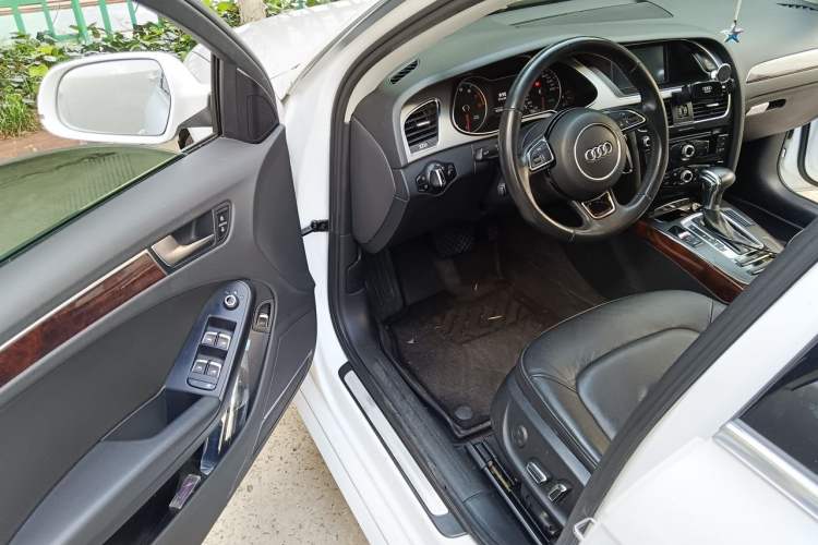 Used Audi A4L 2013 35 TFSI Automatic Standard Model Driver Seat