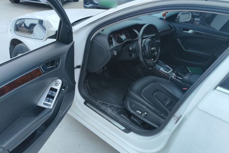 Used Audi A4L 2013 35 TFSI Automatic Comfort Model Driver Seat