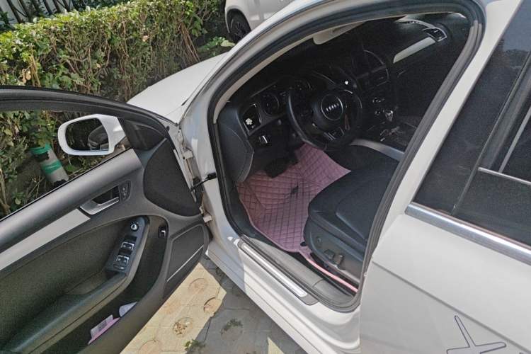 Used Audi A4L 2013 35 TFSI Automatic Standard Model Driver Seat