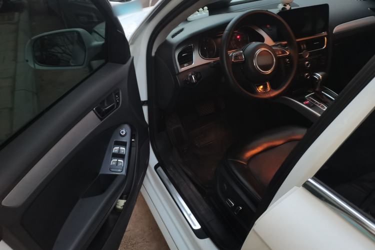 Used Audi A4L 2013 35 TFSI Automatic Standard Model Driver Seat