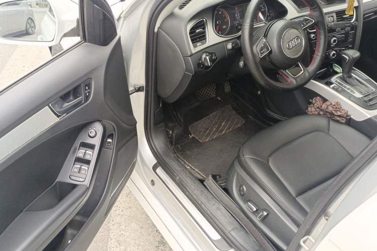 Used Audi A4L 2013 35 TFSI Automatic Standard Model Driver Seat