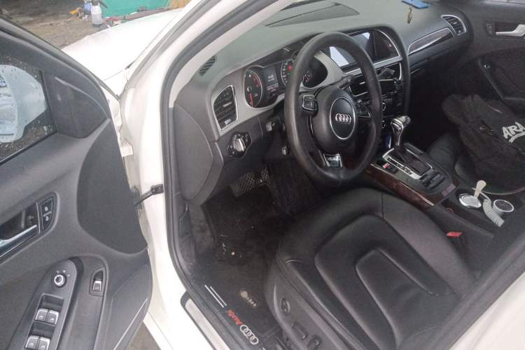 Used Audi A4L 2013 35 TFSI Automatic Comfort Model Driver Seat