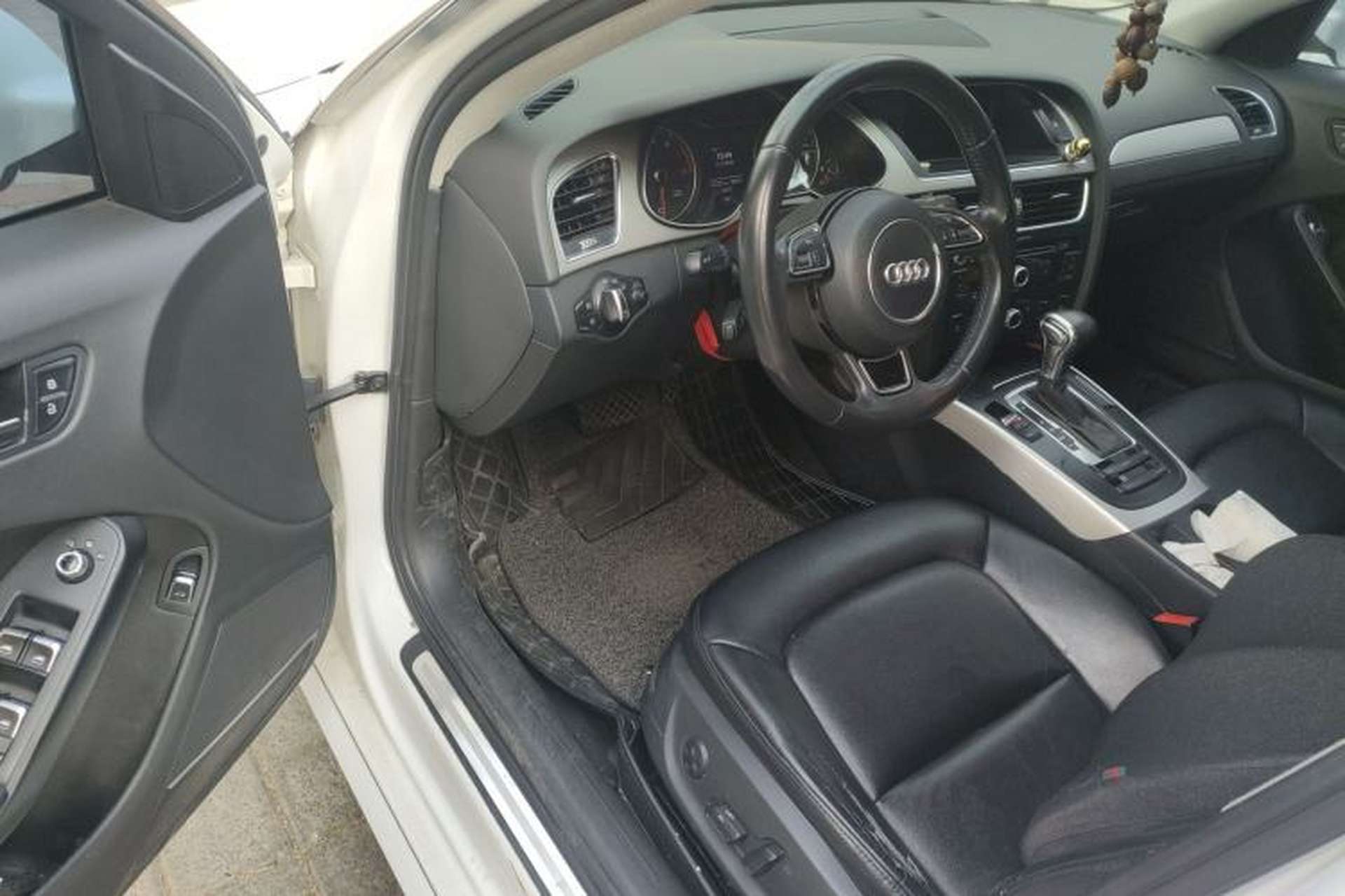Used Audi A4L 2013 35 TFSI Automatic Comfort Model Driver Seat