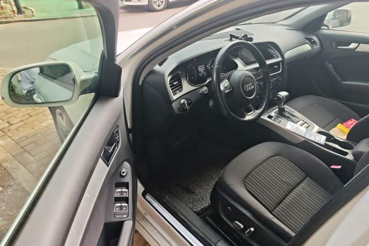Used Audi A4L 2013 35 TFSI Automatic Standard Model Driver Seat