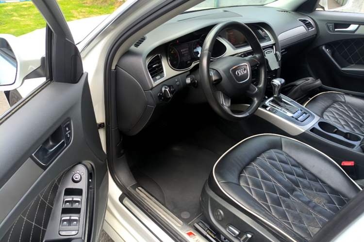Used Audi A4L 2013 30 TFSI Automatic Comfort Model Driver Seat