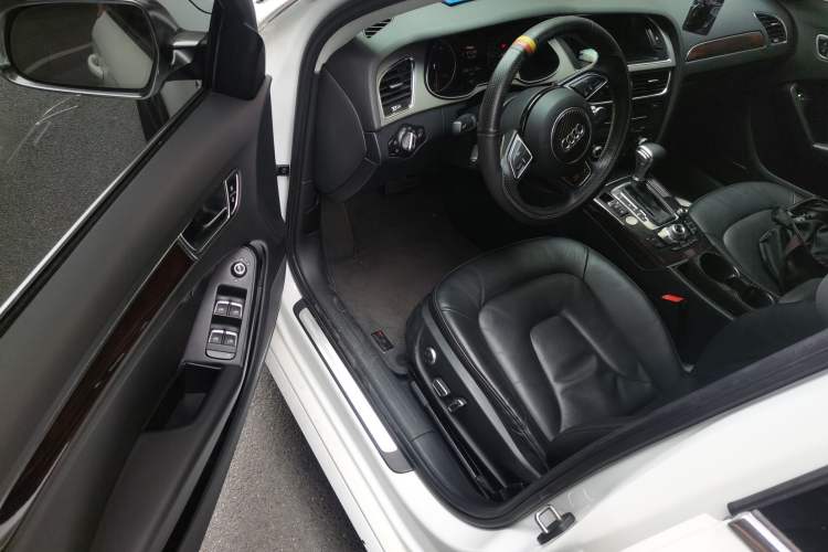 Used Audi A4L 2013 35 TFSI Automatic Technology Edition Driver Seat