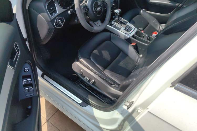 Used Audi A4L 2013 35 TFSI Automatic Standard Model Driver Seat