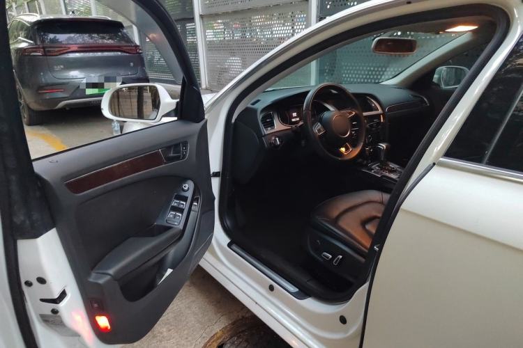 Used Audi A4L 2013 35 TFSI Automatic Comfort Model Driver Seat