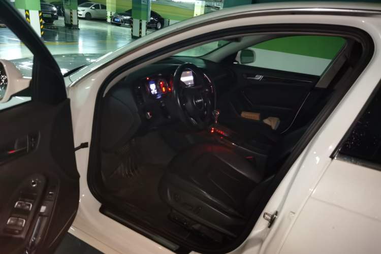 Used Audi A4L 2013 35 TFSI Automatic Comfort Model Driver Seat