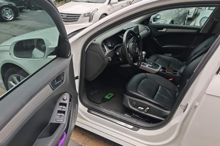 Used Audi A4L 2013 35 TFSI Automatic Standard Model Driver Seat