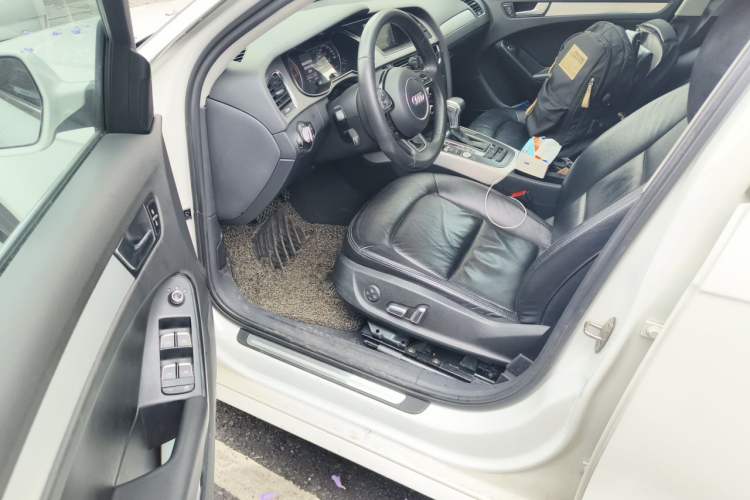 Used Audi A4L 2013 35 TFSI Automatic Standard Model Driver Seat