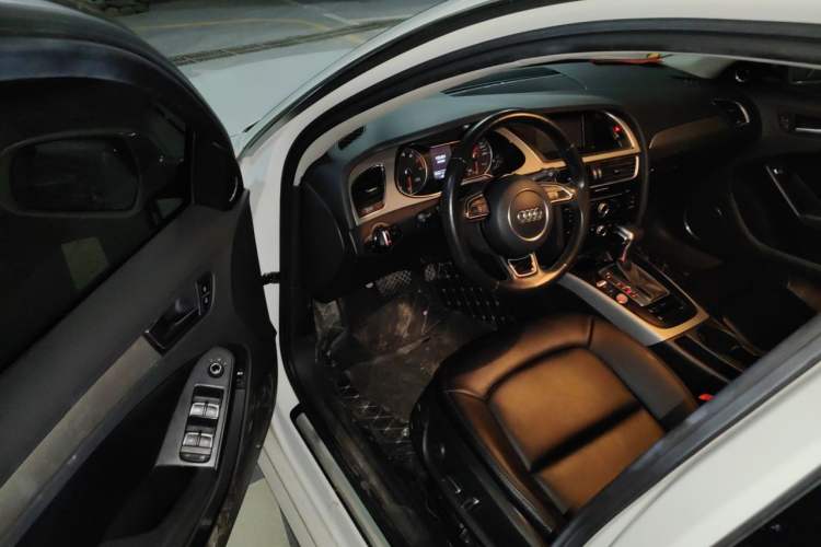 Used Audi A4L 2013 35 TFSI Automatic Standard Model Driver Seat