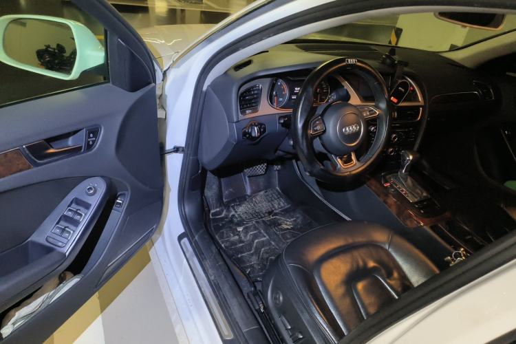 Used Audi A4L 2013 35 TFSI Automatic Comfort Model Driver Seat