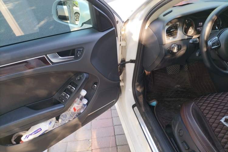 Used Audi A4L 2013 35 TFSI Automatic Comfort Model Driver Seat