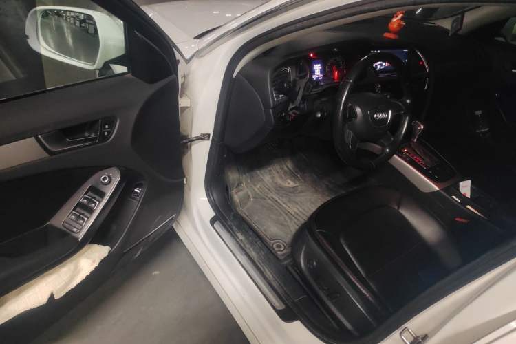 Used Audi A4L 2013 30 TFSI Automatic Comfort Model Driver Seat