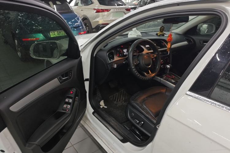 Used Audi A4L 2013 35 TFSI Automatic Standard Model Driver Seat