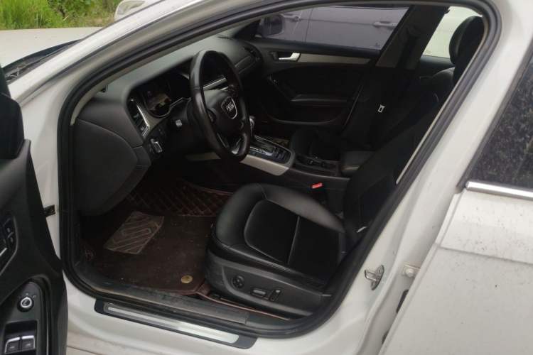 Used Audi A4L 2013 30 TFSI Automatic Comfort Model Driver Seat
