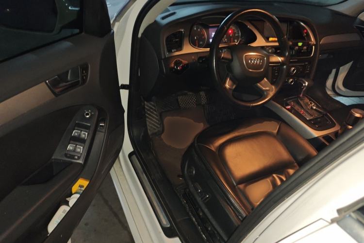 Used Audi A4L 2013 30 TFSI Automatic Comfort Model Driver Seat