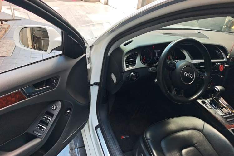 Used Audi A4L 2013 35 TFSI Automatic Standard Model Driver Seat