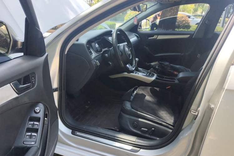Used Audi A4L 2013 35 TFSI Automatic Standard Model Driver Seat