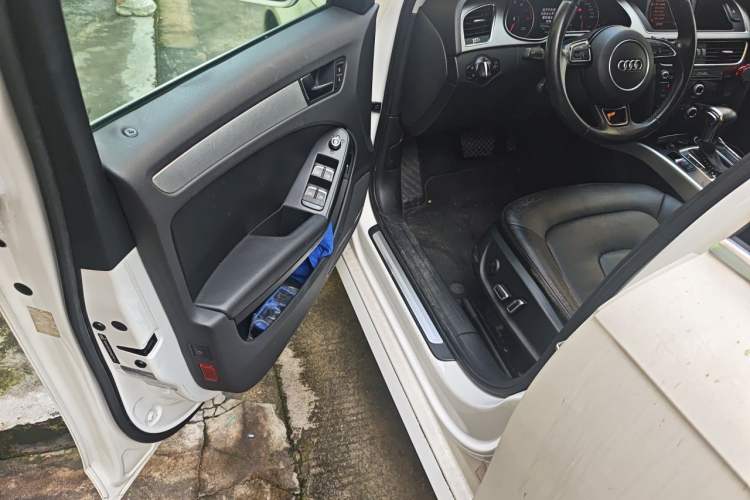 Used Audi A4L 2013 35 TFSI Automatic Standard Model Driver Seat
